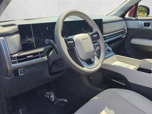 Used 2025 Hyundai Santa Fe Calligraphy FWD image 9