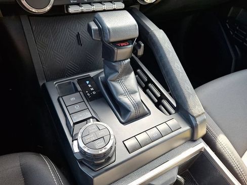 Certified 2024 Toyota Tacoma TRD Off-Road AWD/4WD image 14