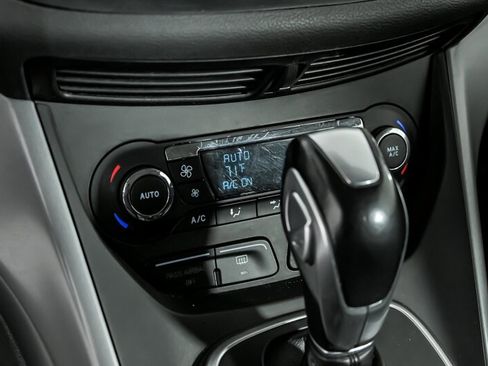 Used 2015 Ford C-MAX SE image 29