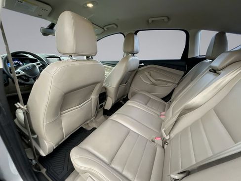 Used 2015 Ford C-MAX Energi SEL w/ Equipment Group 301A FWD image 30