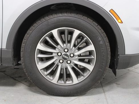 Used 2023 Lincoln Nautilus Reserve FWD image 13