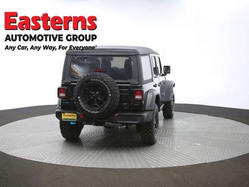 Used 2023 Jeep Wrangler Unlimited w/ Cold Weather Group AWD/4WD image 40