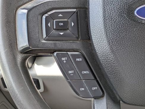 Used 2017 Ford F550 2WD Regular Cab Super Duty image 16