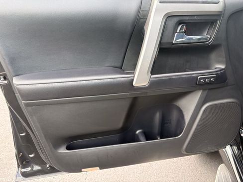 Used 2018 Toyota 4Runner Limited RWD image 6