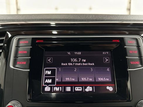 Used 2018 Volkswagen Beetle 2.0T S image 28