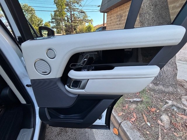Used 2019 Land Rover Range Rover Supercharged AWD/4WD image 37