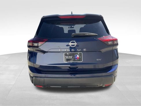 Used 2024 Nissan Rogue SV FWD image 6