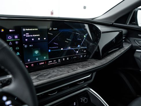 New 2025 Audi Q5 Premium Plus image 12