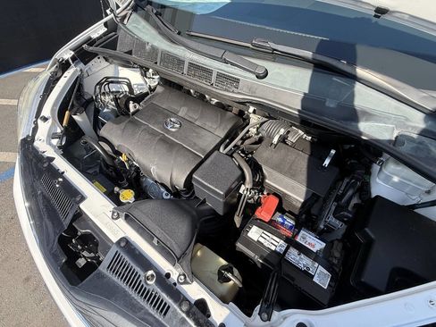 Used 2012 Toyota Sienna LE image 20