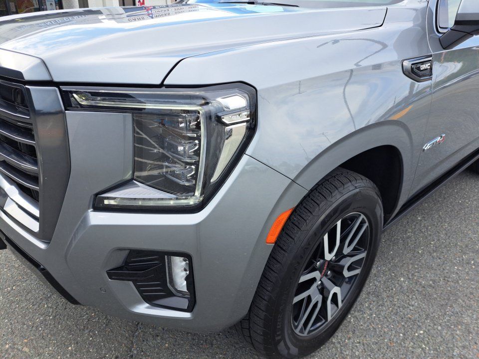 Used 2023 GMC Yukon AT4 w/ Technology Package AWD/4WD image 23