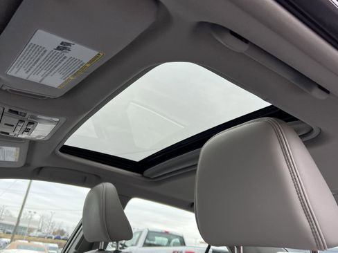 Used 2015 Toyota Camry XLE image 22