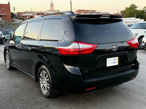 Used 2019 Toyota Sienna XLE FWD image 8