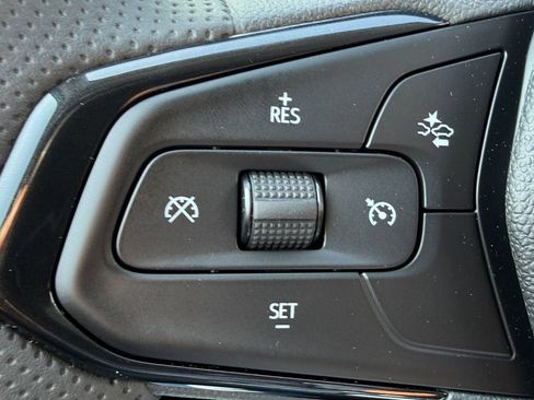 New 2026 Chevrolet Trax LS w/ LS Convenience Package FWD image 20