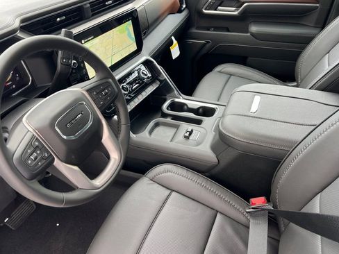 New 2026 GMC Sierra 3500 Denali w/ Denali Reserve Package AWD/4WD image 7