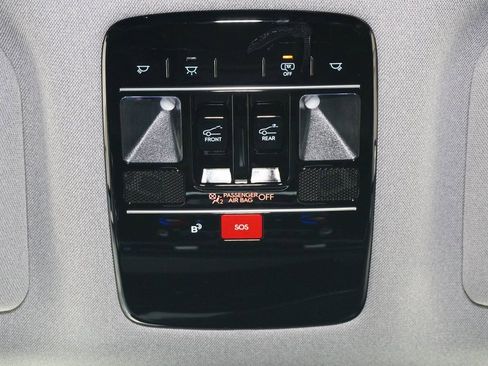 Used 2025 Hyundai Santa Fe Limited image 20