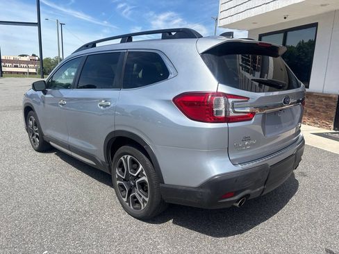 Used 2023 Subaru Ascent Limited w/ Technology Package AWD/4WD image 6