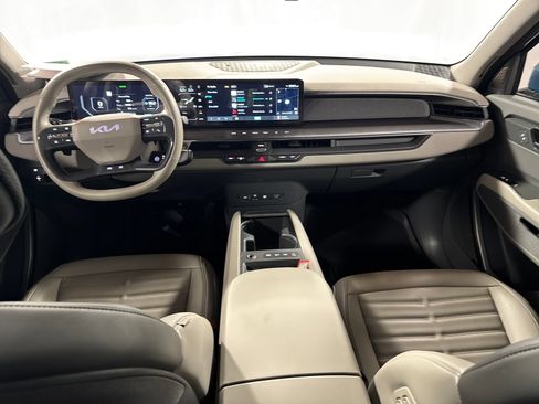 Certified 2024 Kia EV9 Land AWD/4WD image 4