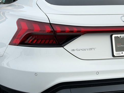 Certified 2022 Audi e-tron GT Premium Plus image 11
