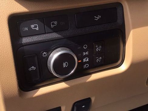 Used 2023 Ford F250 Lariat w/ Tremor Off-Road Package image 21