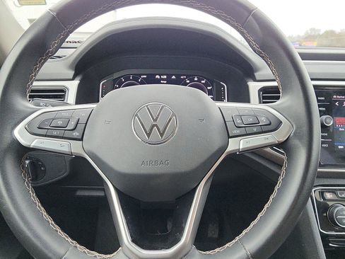 Used 2022 Volkswagen Atlas SE image 12