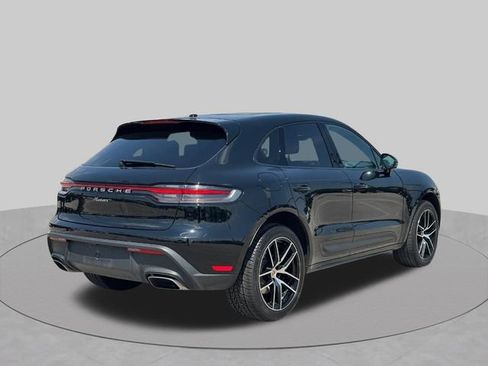 Used 2024 Porsche Macan AWD/4WD image 3
