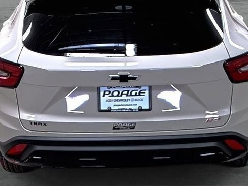 New 2026 Chevrolet Trax RS w/ Sunroof Package FWD image 11