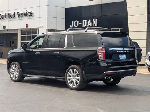 Certified 2021 Chevrolet Suburban High Country image 3
