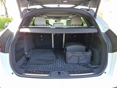 Certified 2025 Jaguar F-PACE R-Dynamic S image 28