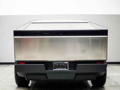 Used 2025 Tesla Cybertruck AWD Crew Cab image 14