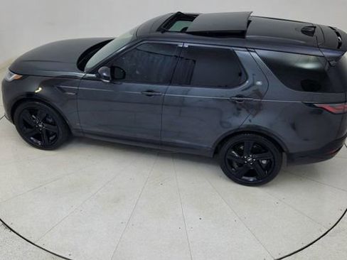 Used 2024 Land Rover Discovery Dynamic SE AWD/4WD image 82