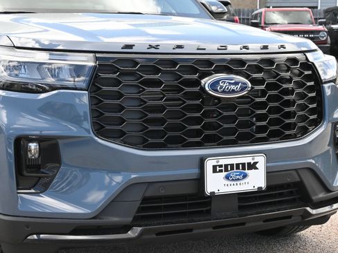 New 2026 Ford Explorer ST-Line w/ Premium Package RWD image 25