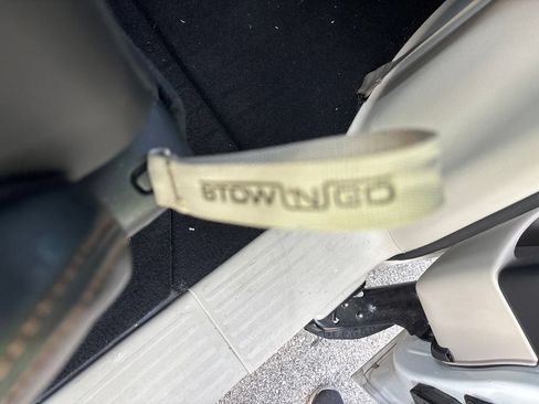 Used 2020 Chrysler Pacifica Touring-L FWD image 29