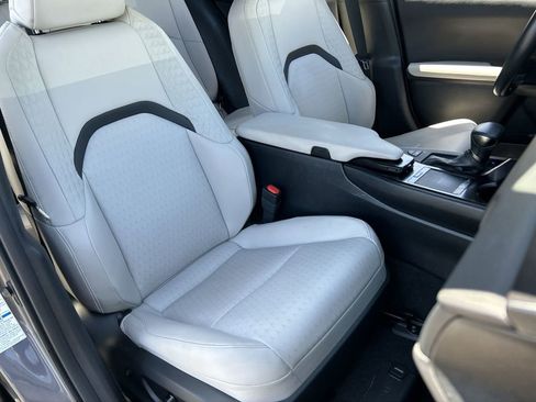 Used 2022 Lexus UX 250h w/ Accessory Package (Z1) AWD/4WD image 27
