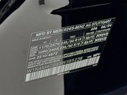 Used 2025 Mercedes-Benz GLB 250 GLB 250 image 32