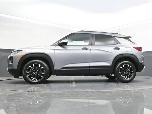 Certified 2023 Chevrolet TrailBlazer LT w/ Convenience Package FWD image 39