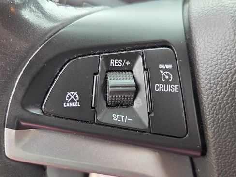 Used 2019 Chevrolet Trax LT w/ LT Convenience Package AWD/4WD image 24