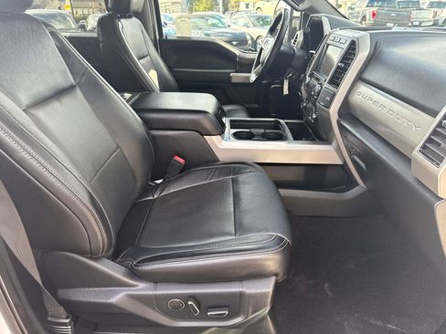 Certified 2019 Ford F250 Lariat w/ Lariat Value Package image 17