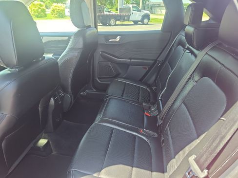 Used 2022 Ford Escape SEL image 10