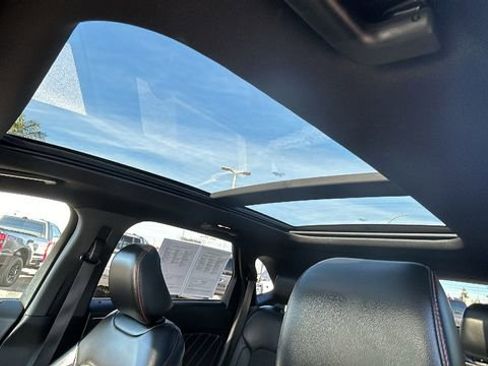 Certified 2020 Ford Edge ST-Line w/ Cold Weather Package image 24