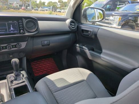 Used 2020 Toyota Tacoma SR w/ SR Convenience Package RWD image 14