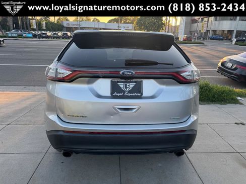 Used 2018 Ford Edge SE image 6