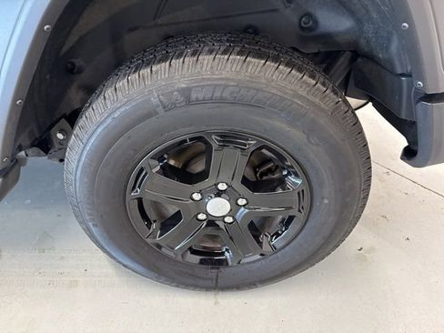 Used 2022 Jeep Wrangler Unlimited Sport image 7