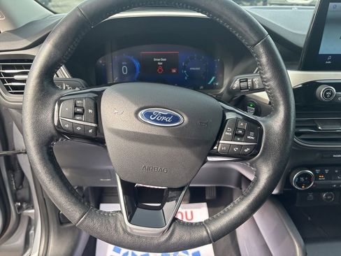 Used 2021 Ford Escape SEL w/ Technology Package image 16