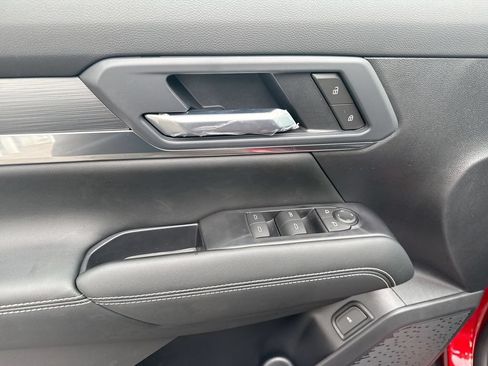 New 2027 GMC Terrain Elevation w/ Elevation Premium Package AWD/4WD image 23