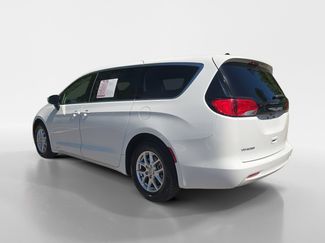 Used 2022 Chrysler Voyager LX FWD video 3
