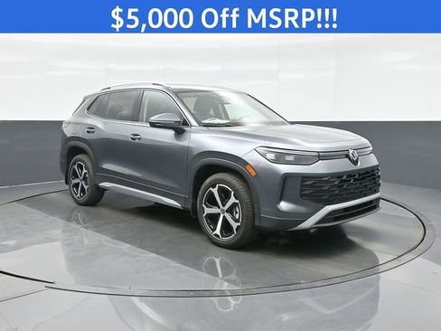 New 2026 Volkswagen Tiguan SE AWD/4WD image 1
