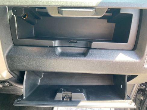 Used 2016 RAM 1500 Laramie image 33