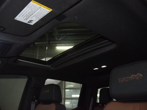 Used 2025 Chevrolet Silverado 1500 High Country AWD/4WD image 53