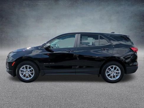 Certified 2023 Chevrolet Equinox LS w/ LS Convenience Package image 6