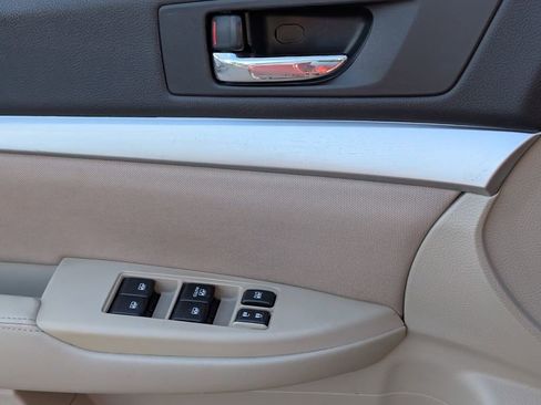 Used 2014 Subaru Outback 2.5i Premium image 29